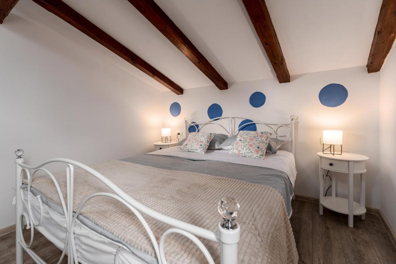 Relax In 2 Bedroom App In Old Town W/Ac And Wifi Rovinj Eksteriør bilde