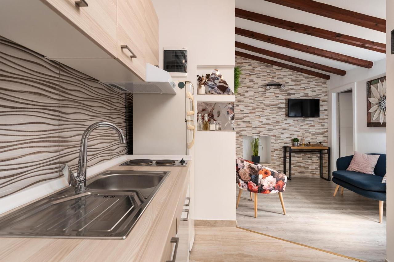 Relax In 2 Bedroom App In Old Town W/Ac And Wifi Rovinj Eksteriør bilde