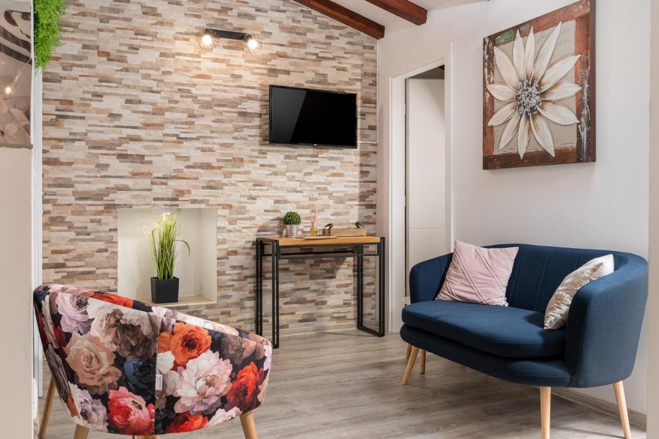 Relax In 2 Bedroom App In Old Town W/Ac And Wifi Rovinj Eksteriør bilde