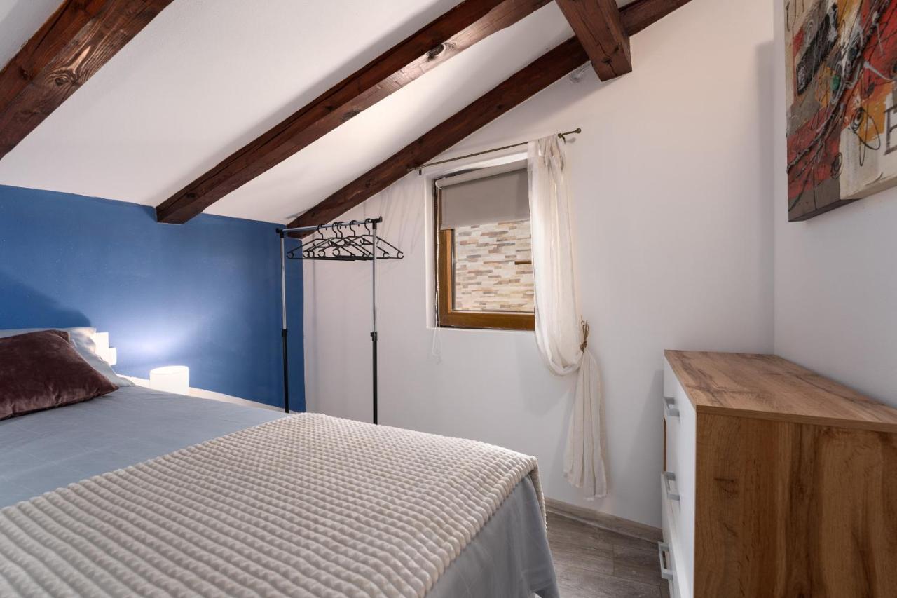 Relax In 2 Bedroom App In Old Town W/Ac And Wifi Rovinj Eksteriør bilde