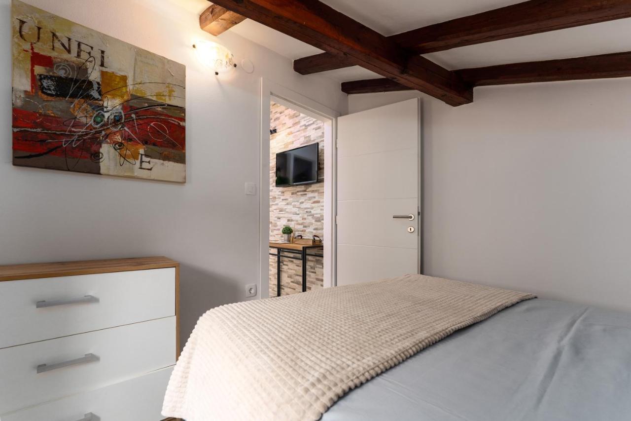 Relax In 2 Bedroom App In Old Town W/Ac And Wifi Rovinj Eksteriør bilde